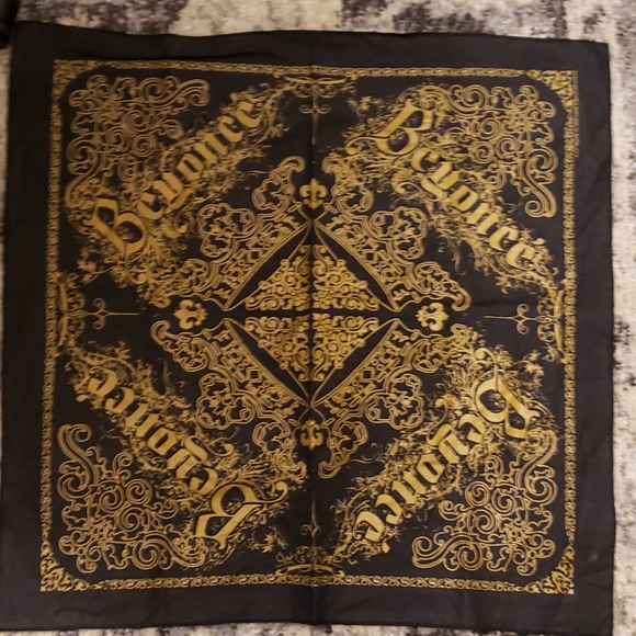 BNWOT Beyonce bandana handkerchief - Picture 2 of 4